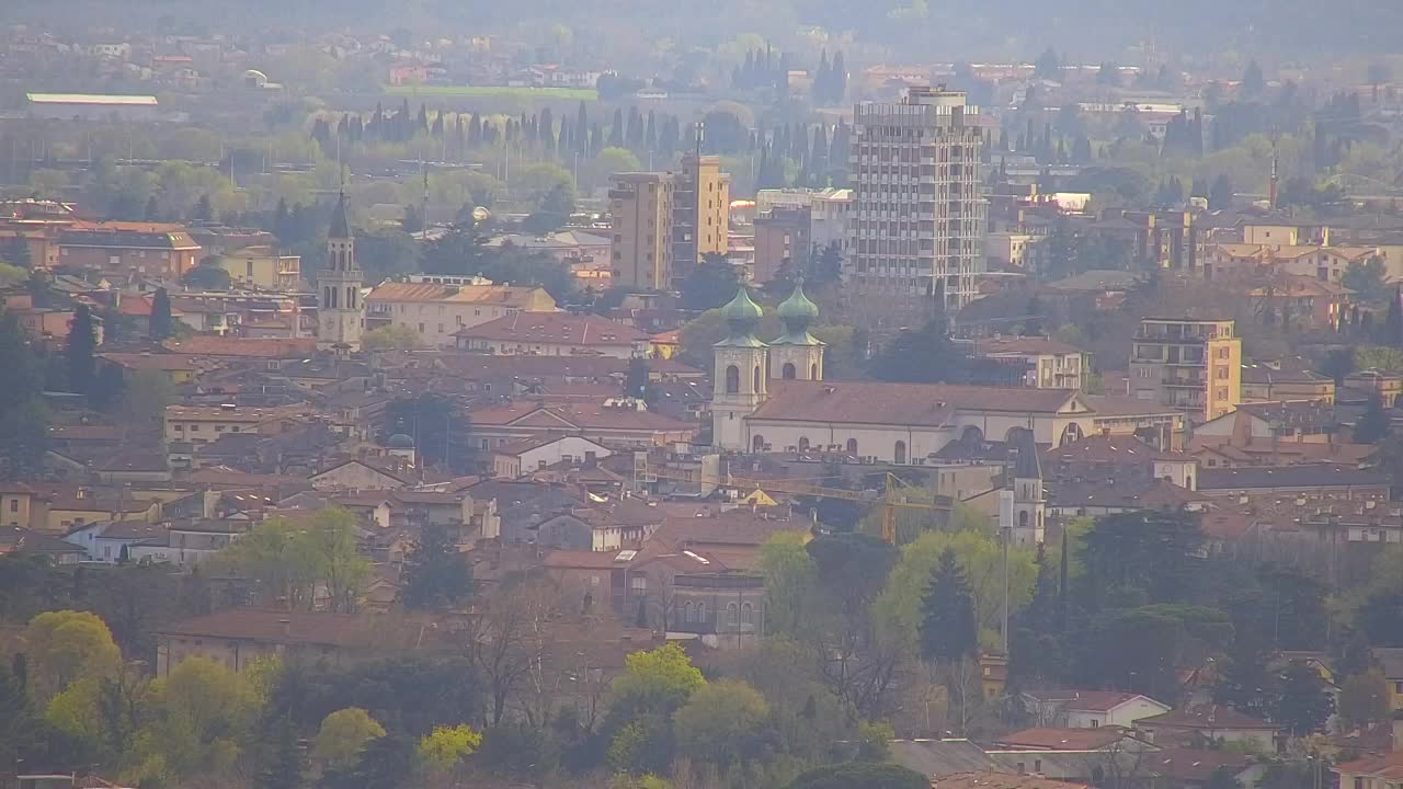 Brezmejna spletna kamera Nova Gorica in Gorica!