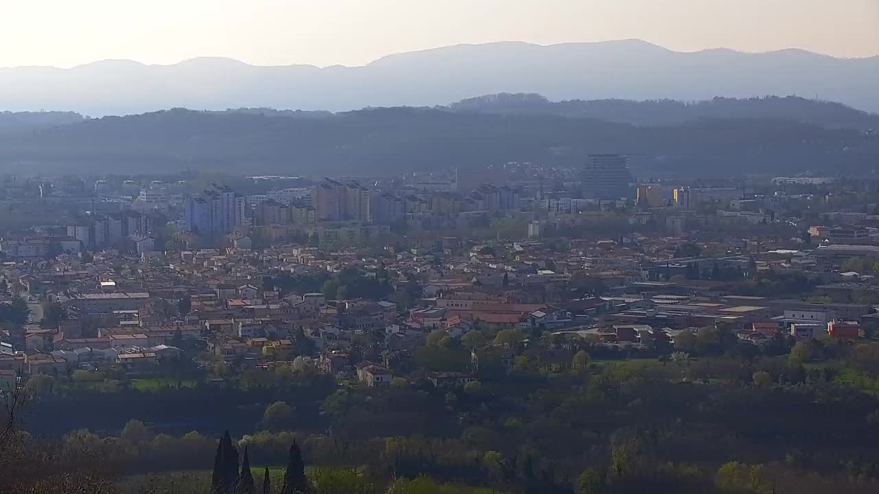 Borderless webcam of Nova Gorica and Gorizia