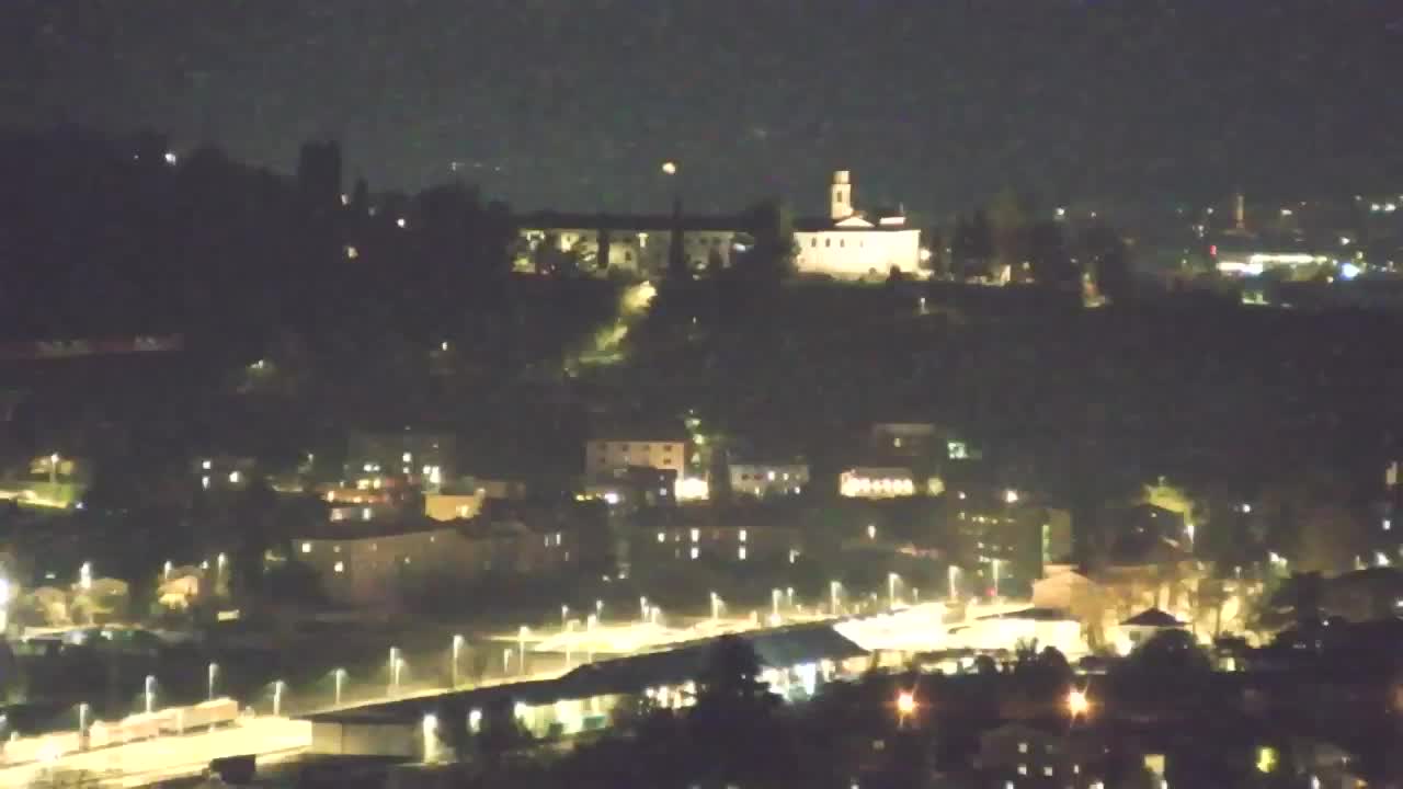 Brezmejna spletna kamera Nova Gorica in Gorica!