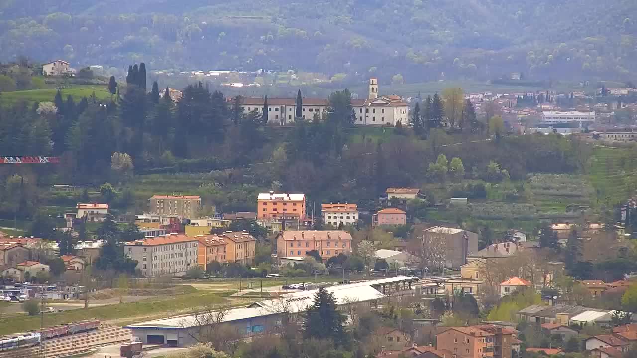 Brezmejna spletna kamera Nova Gorica in Gorica!