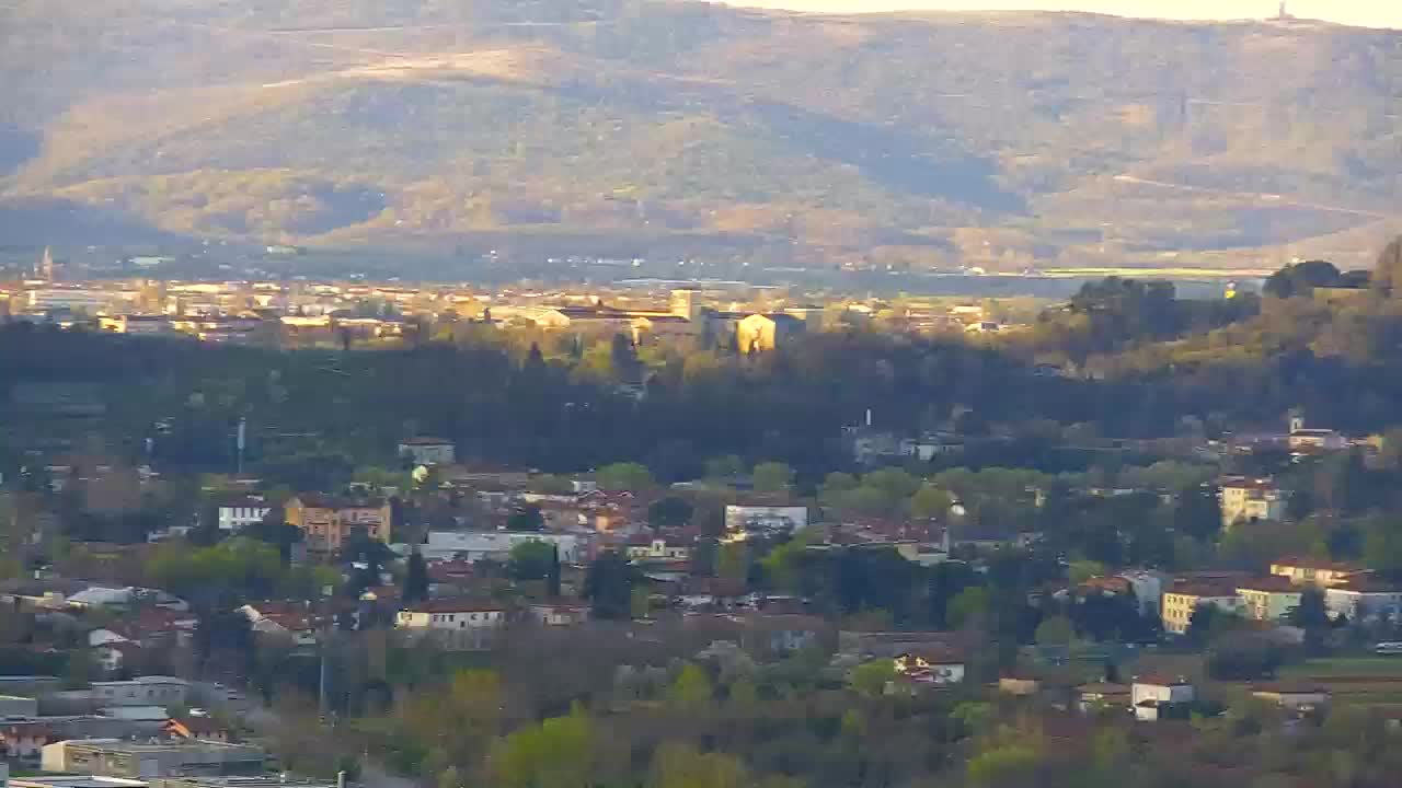 Otkrijte Beskrajnu Web Kameru Nova Gorica i Gorica!