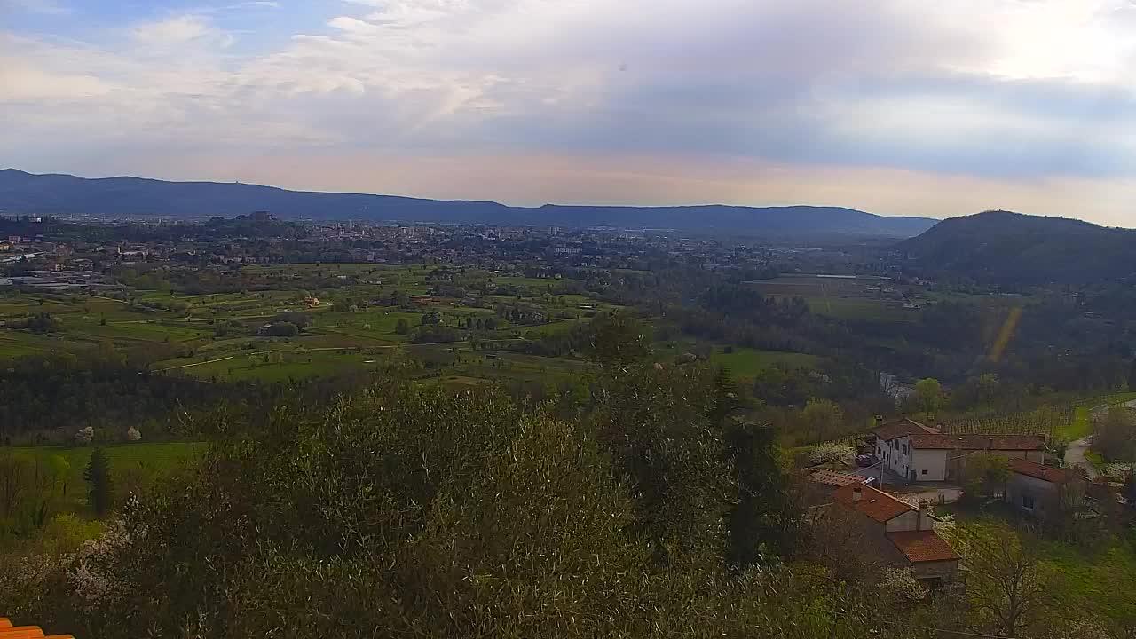 Borderless webcam of Nova Gorica and Gorizia