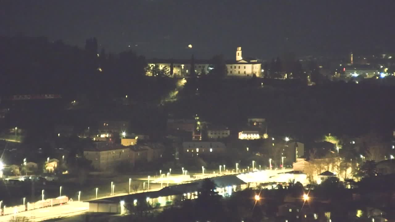 Otkrijte Beskrajnu Web Kameru Nova Gorica i Gorica!