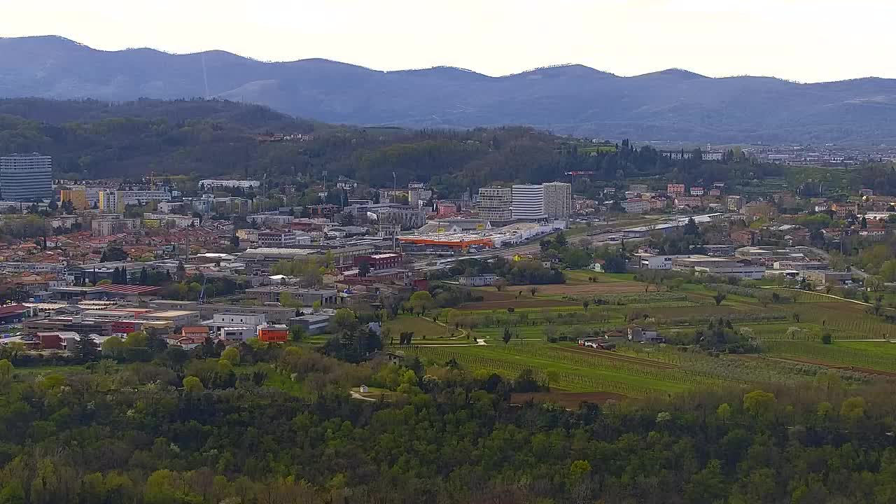 Brezmejna spletna kamera Nova Gorica in Gorica!
