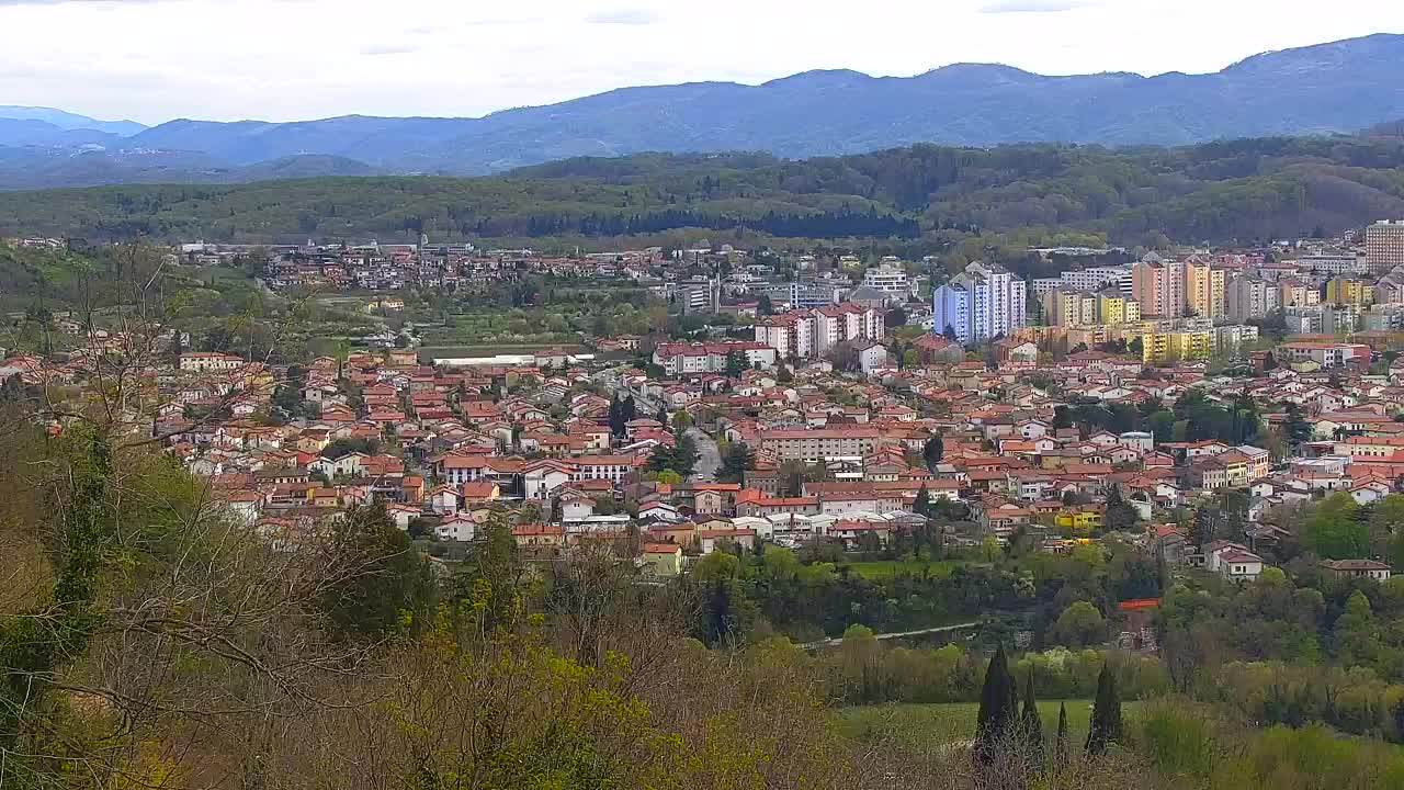 Otkrijte Beskrajnu Web Kameru Nova Gorica i Gorica!