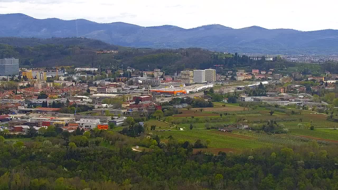 Otkrijte Beskrajnu Web Kameru Nova Gorica i Gorica!