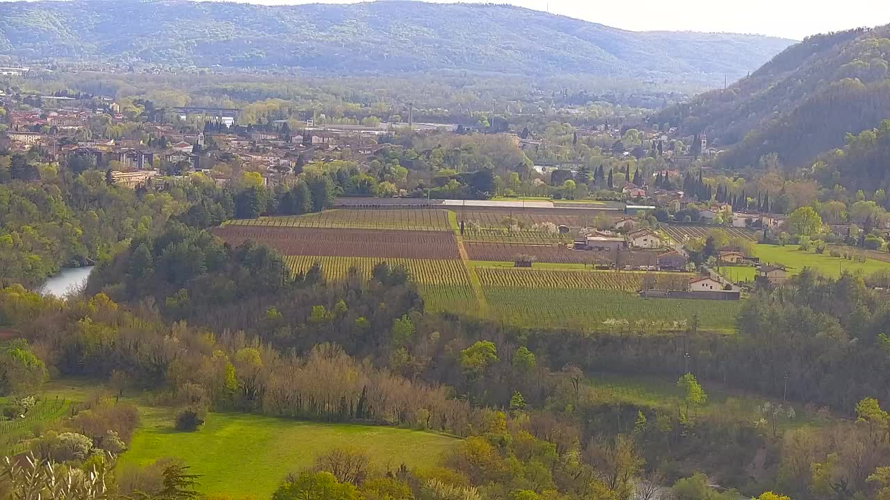 Otkrijte Beskrajnu Web Kameru Nova Gorica i Gorica!