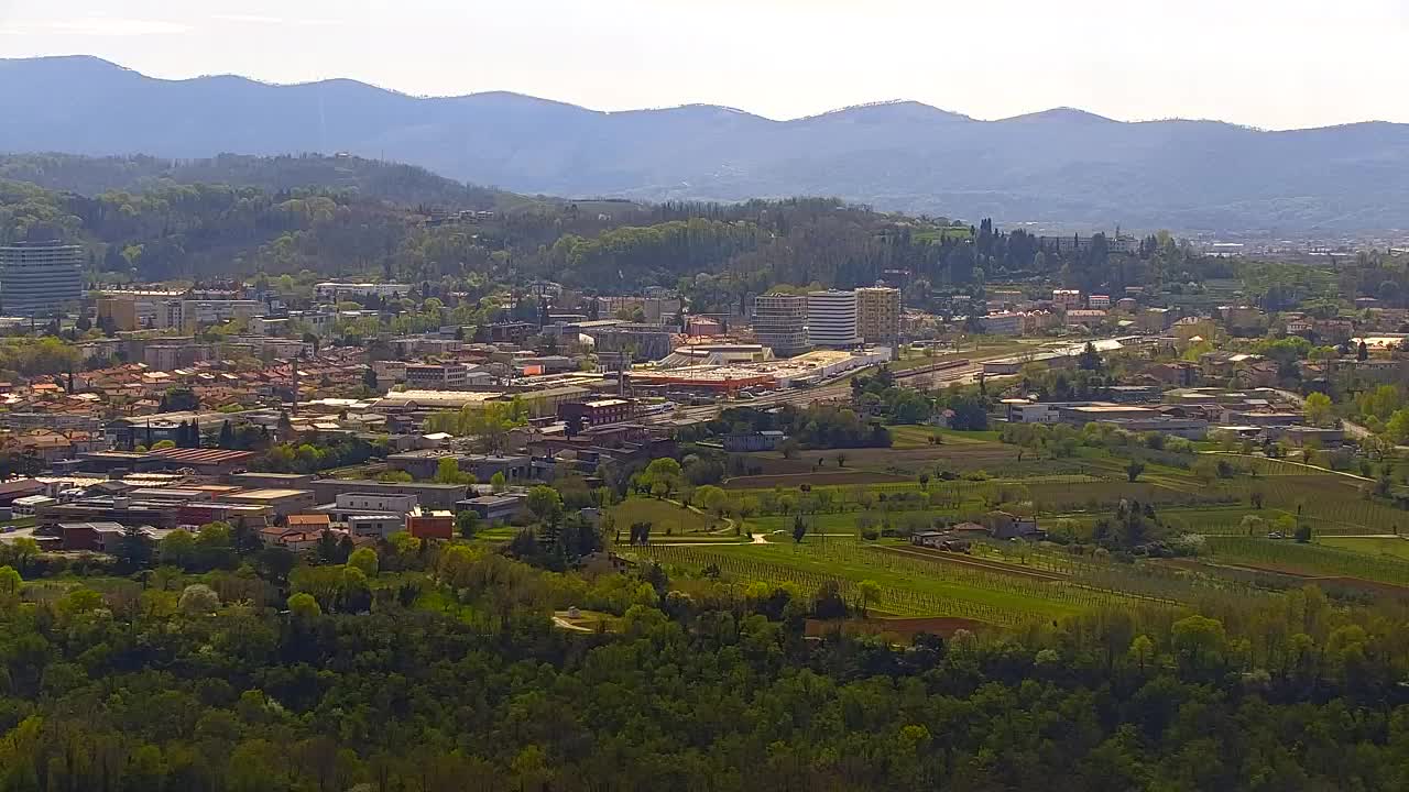 Brezmejna spletna kamera Nova Gorica in Gorica!