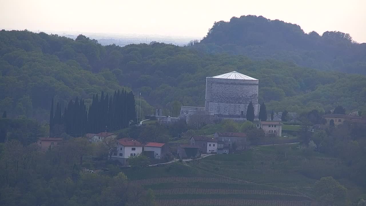 Scopri la Webcam Senza Confini tra Nova Gorica e Gorizia!