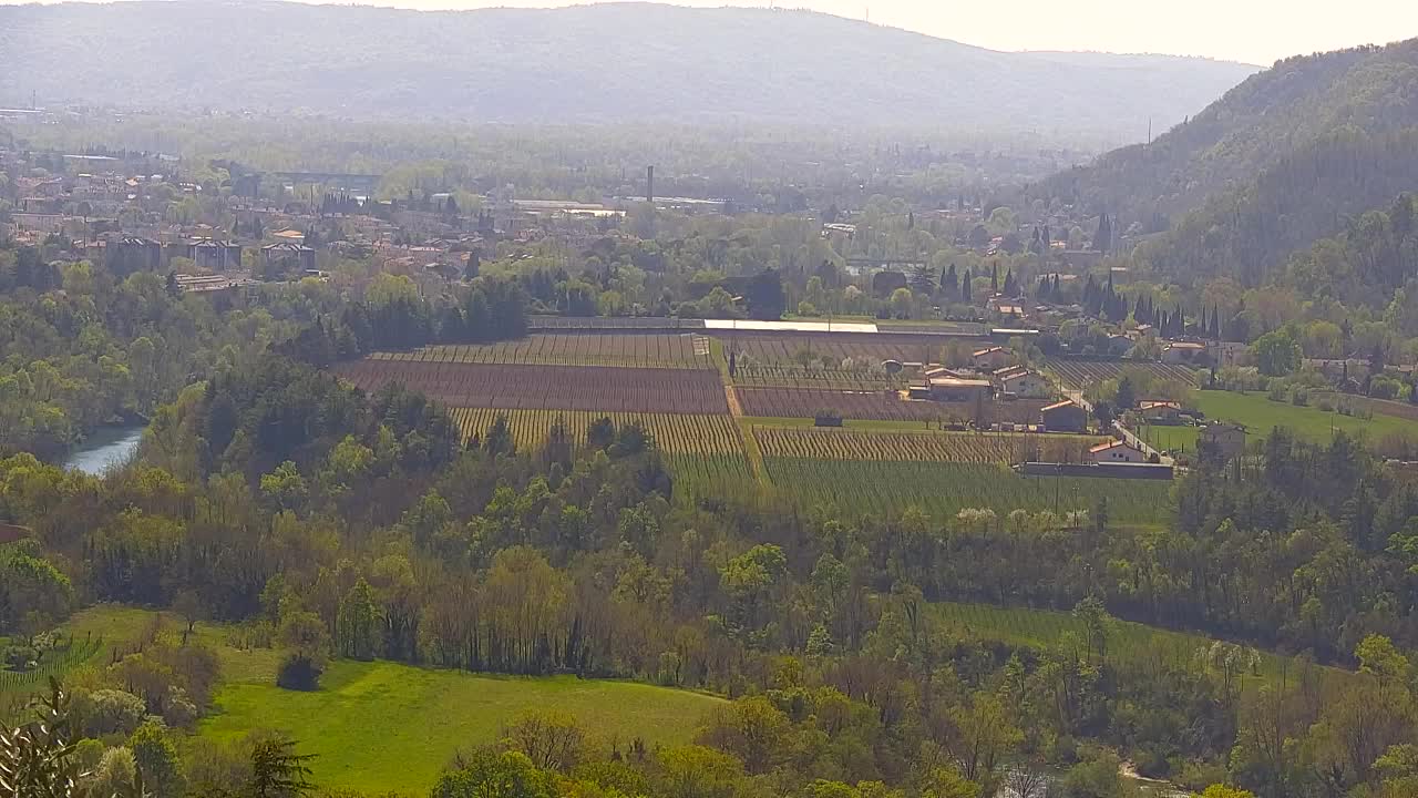 Brezmejna spletna kamera Nova Gorica in Gorica!