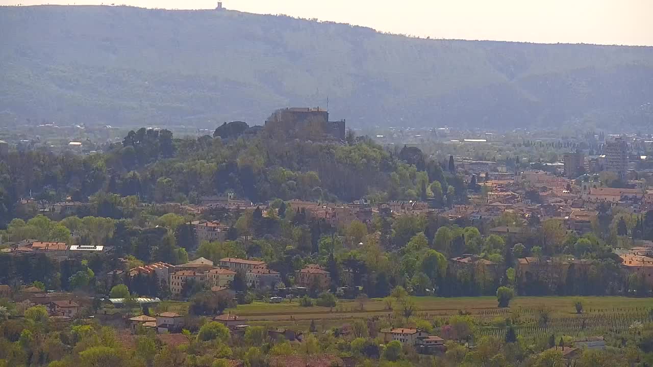 Otkrijte Beskrajnu Web Kameru Nova Gorica i Gorica!