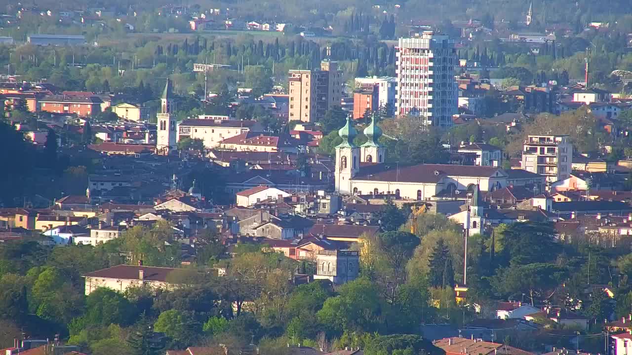 Brezmejna spletna kamera Nova Gorica in Gorica!
