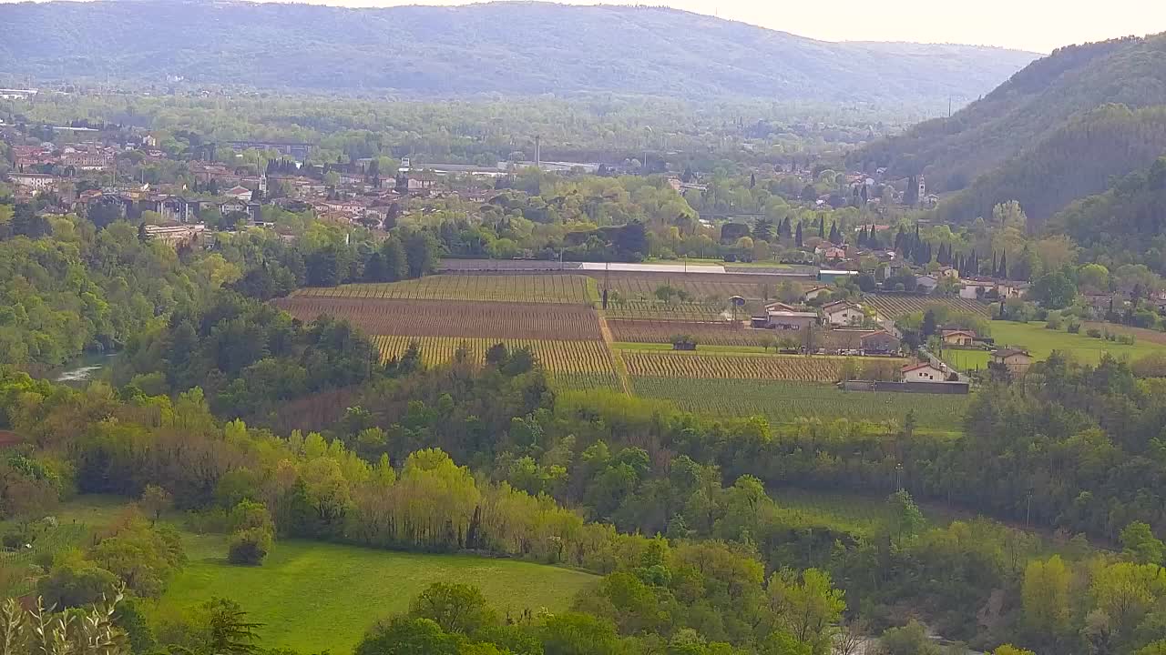 Otkrijte Beskrajnu Web Kameru Nova Gorica i Gorica!