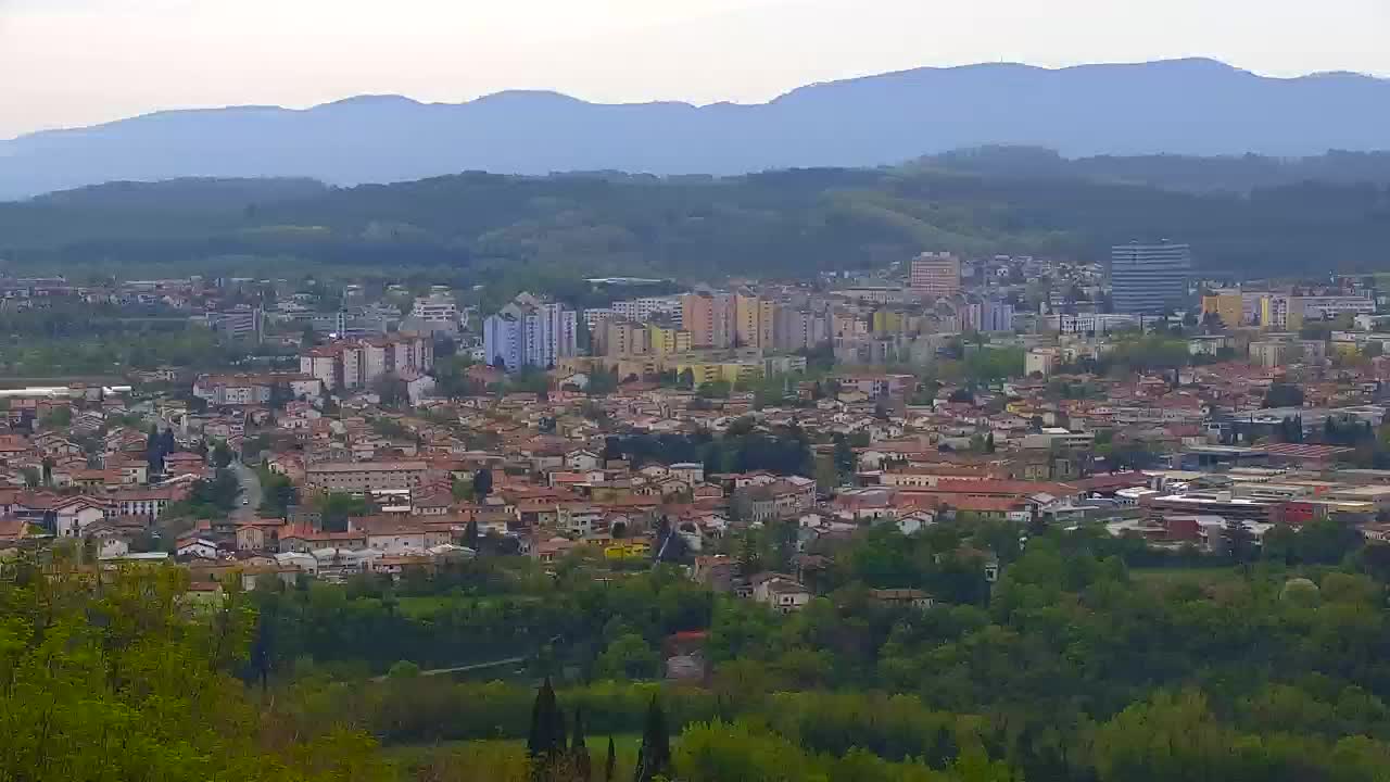 Otkrijte Beskrajnu Web Kameru Nova Gorica i Gorica!