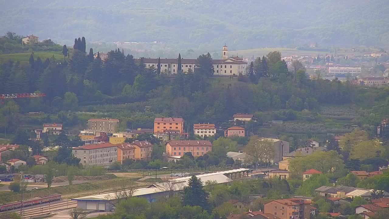 Brezmejna spletna kamera Nova Gorica in Gorica!