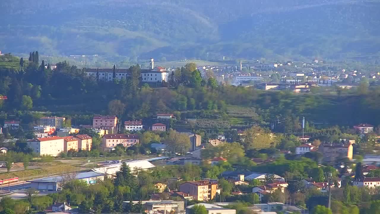 Otkrijte Beskrajnu Web Kameru Nova Gorica i Gorica!