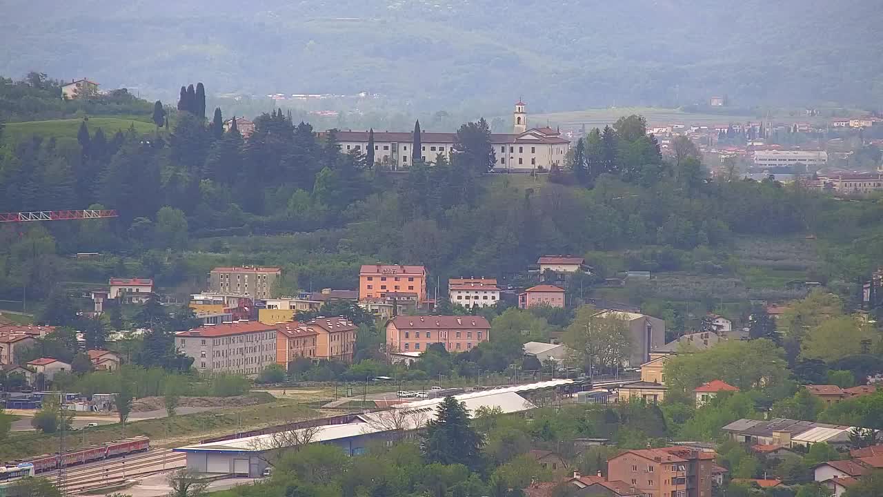Brezmejna spletna kamera Nova Gorica in Gorica!