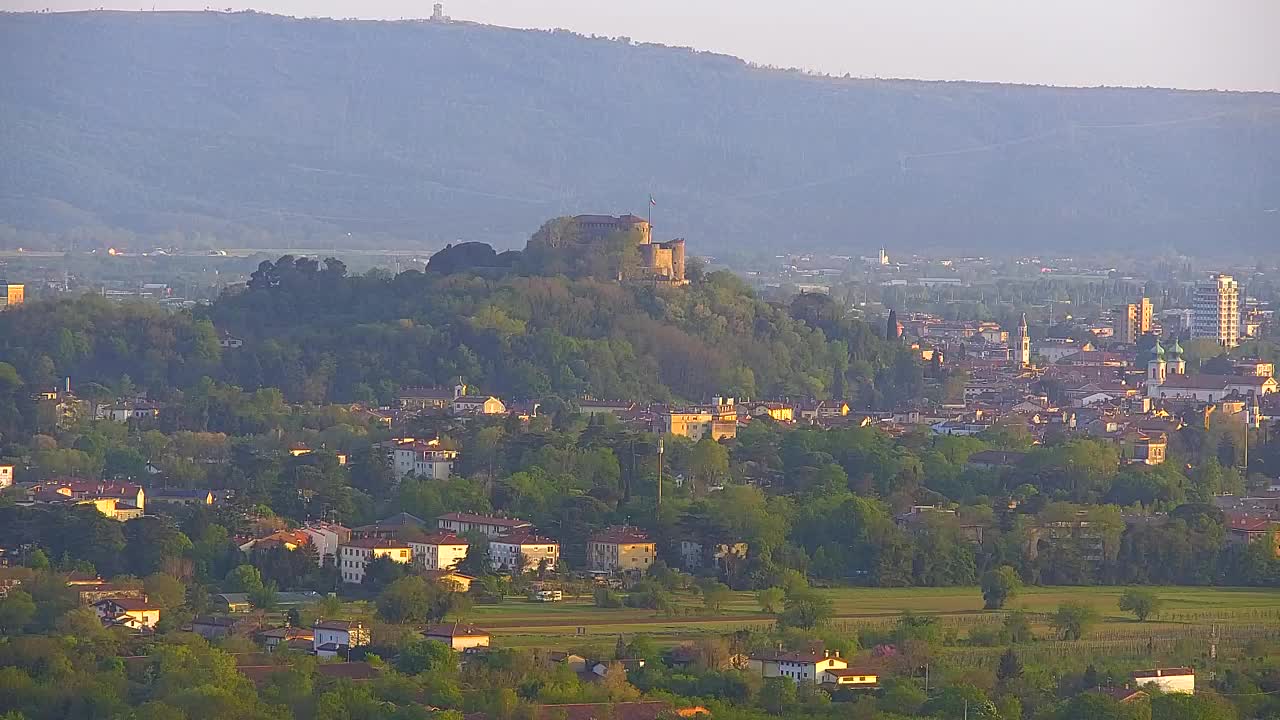 Otkrijte Beskrajnu Web Kameru Nova Gorica i Gorica!