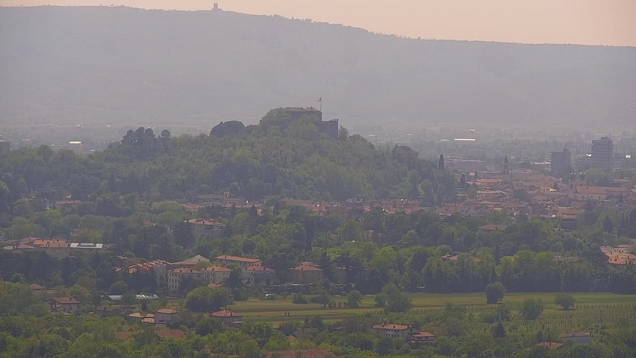 Otkrijte Beskrajnu Web Kameru Nova Gorica i Gorica!