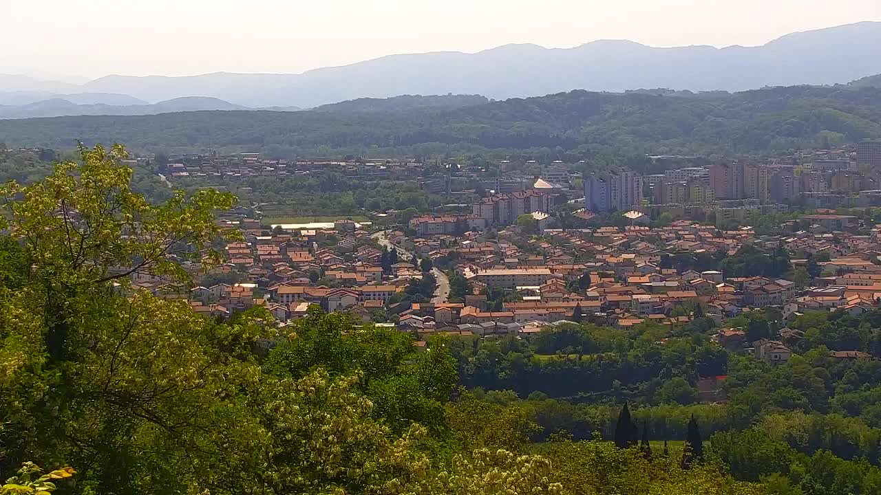 Otkrijte Beskrajnu Web Kameru Nova Gorica i Gorica!