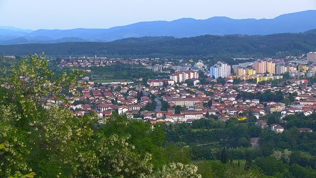 Brezmejna spletna kamera Nova Gorica in Gorica!
