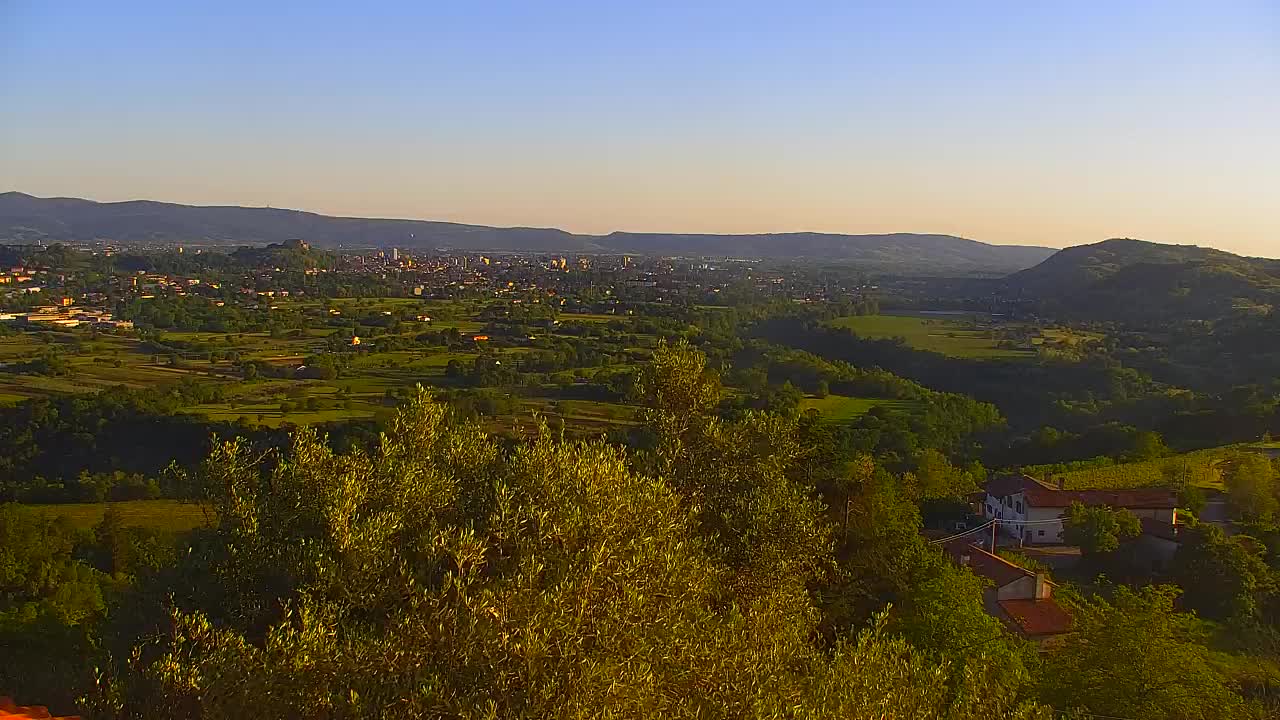 Borderless webcam of Nova Gorica and Gorizia
