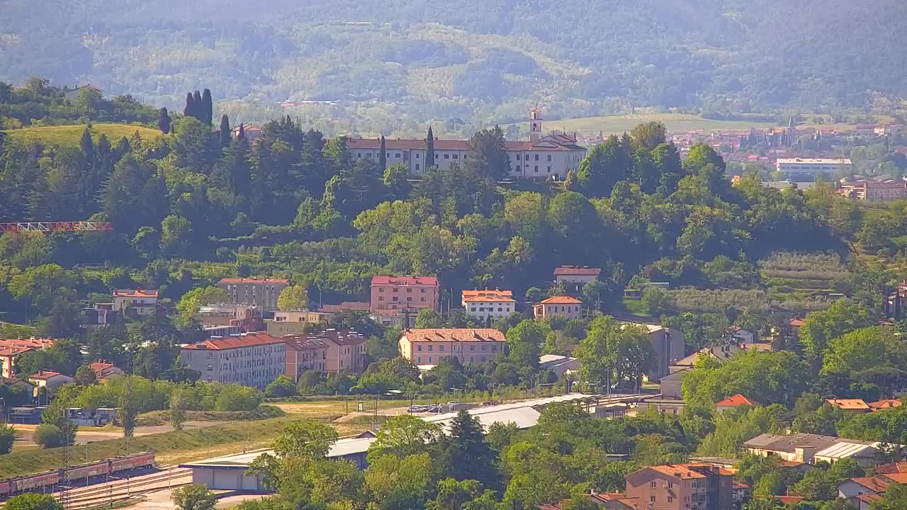 Brezmejna spletna kamera Nova Gorica in Gorica!