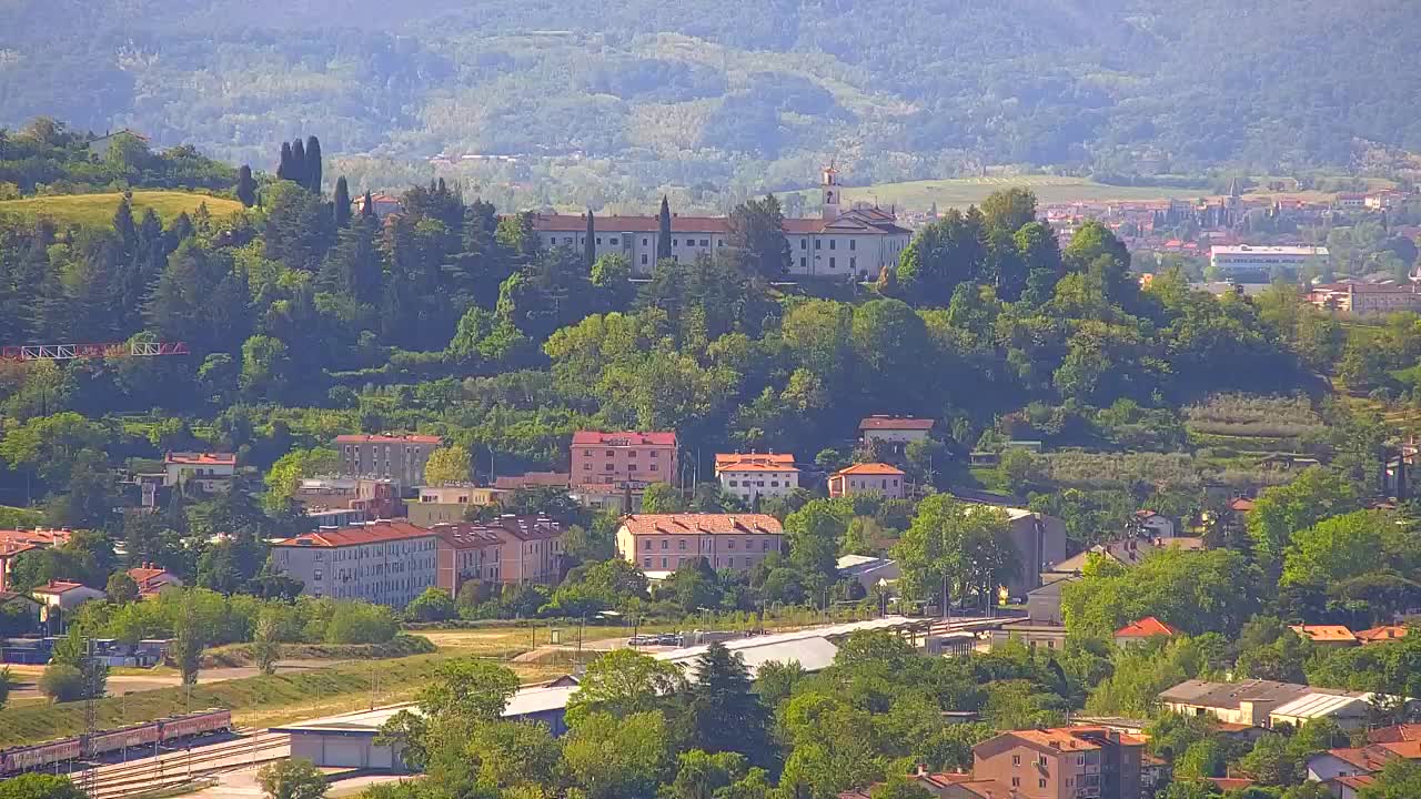 Otkrijte Beskrajnu Web Kameru Nova Gorica i Gorica!