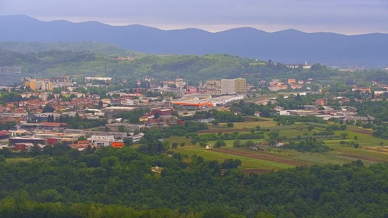 Brezmejna spletna kamera Nova Gorica in Gorica!