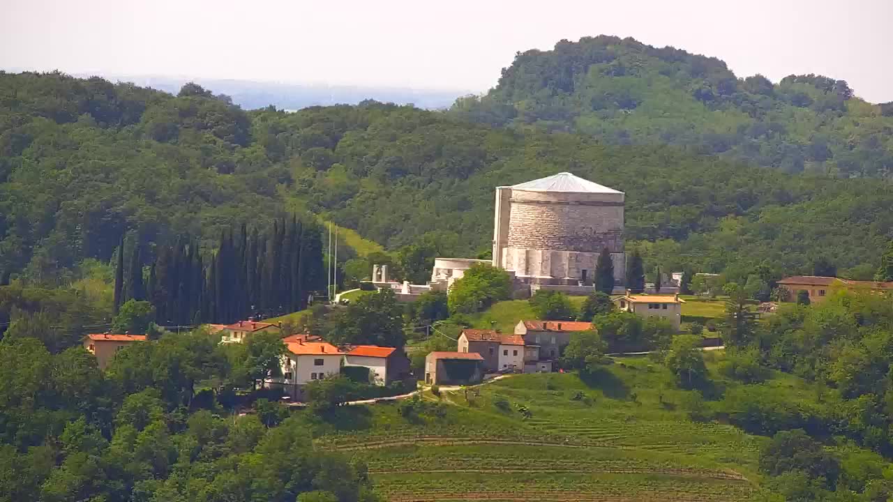 Otkrijte Beskrajnu Web Kameru Nova Gorica i Gorica!
