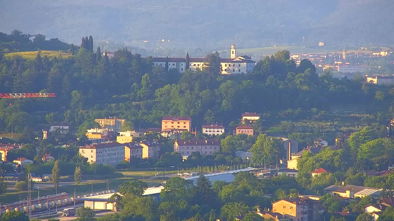 Brezmejna spletna kamera Nova Gorica in Gorica!