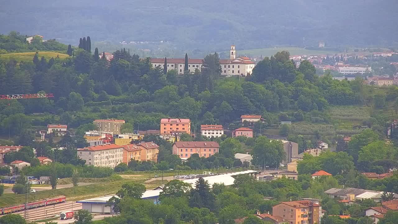 Brezmejna spletna kamera Nova Gorica in Gorica!