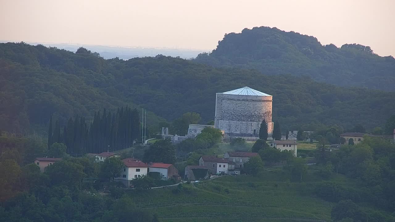 Scopri la Webcam Senza Confini tra Nova Gorica e Gorizia!