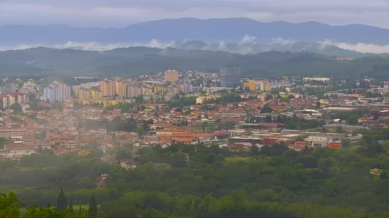 Otkrijte Beskrajnu Web Kameru Nova Gorica i Gorica!