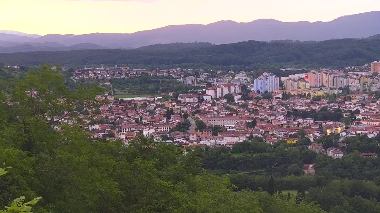 Brezmejna spletna kamera Nova Gorica in Gorica!