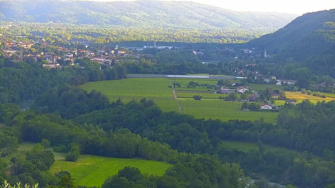 Otkrijte Beskrajnu Web Kameru Nova Gorica i Gorica!