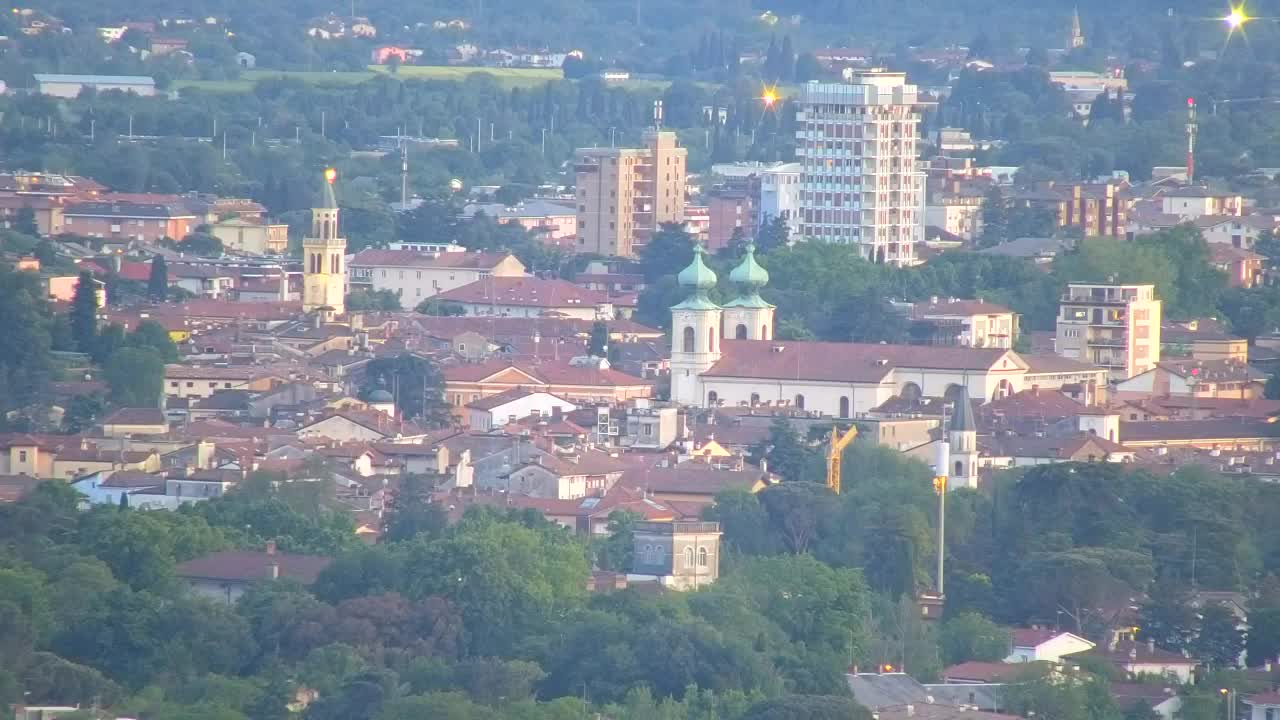 Otkrijte Beskrajnu Web Kameru Nova Gorica i Gorica!