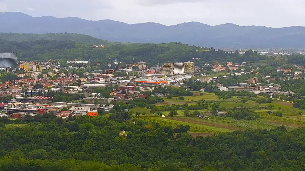 Otkrijte Beskrajnu Web Kameru Nova Gorica i Gorica!