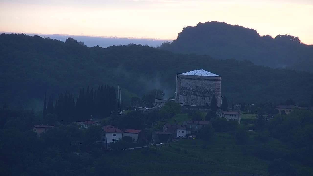 Brezmejna spletna kamera Nova Gorica in Gorica!