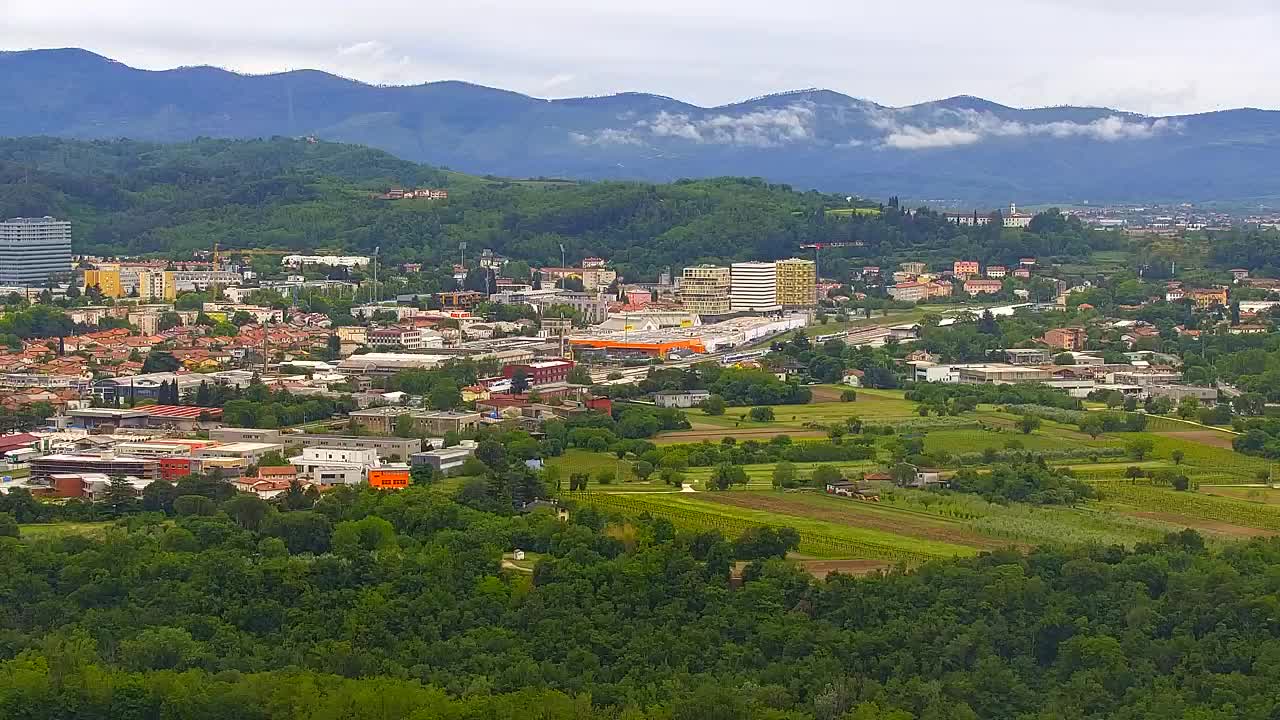 Brezmejna spletna kamera Nova Gorica in Gorica!