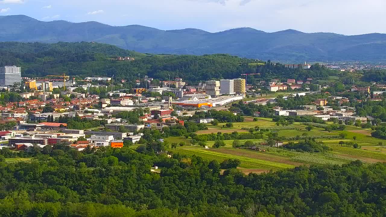 Brezmejna spletna kamera Nova Gorica in Gorica!