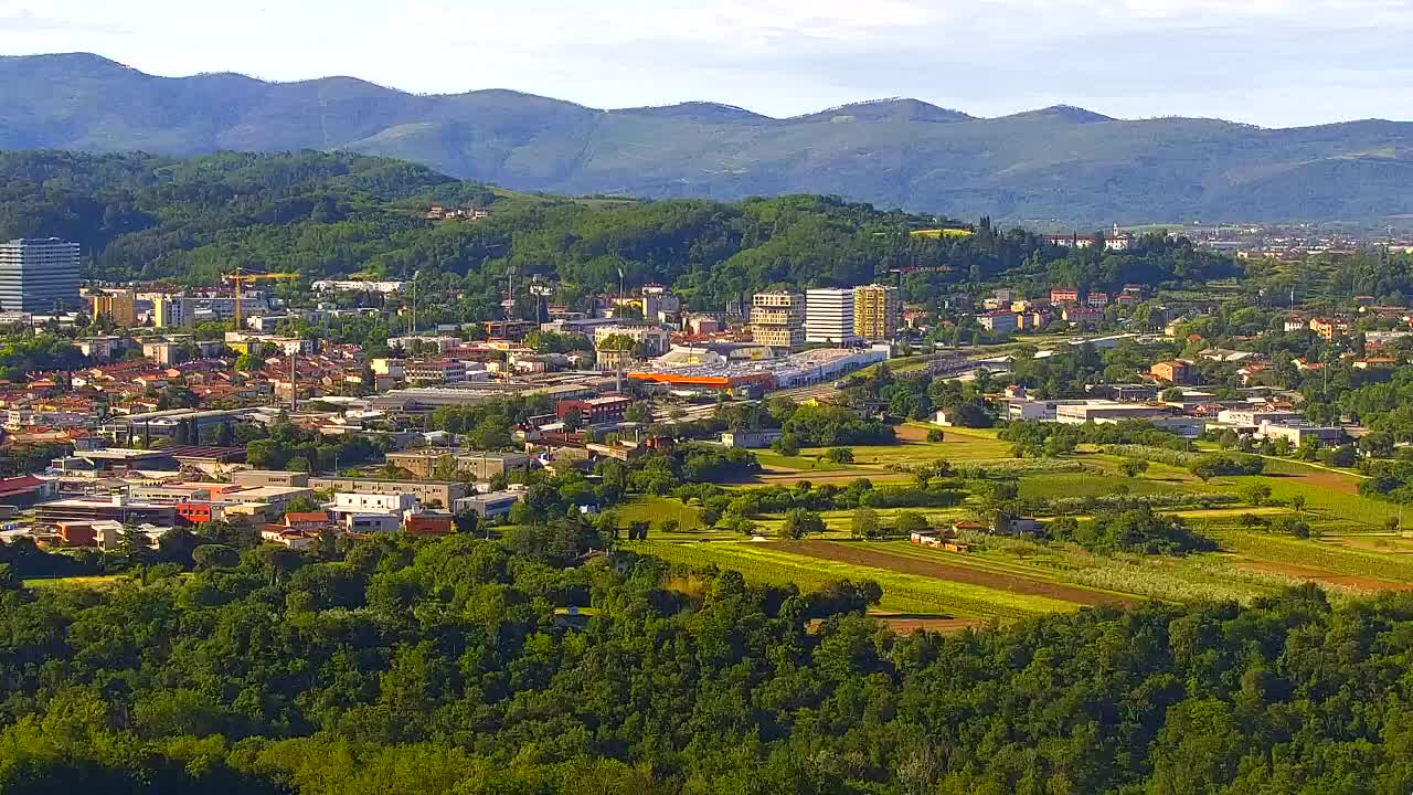 Brezmejna spletna kamera Nova Gorica in Gorica!