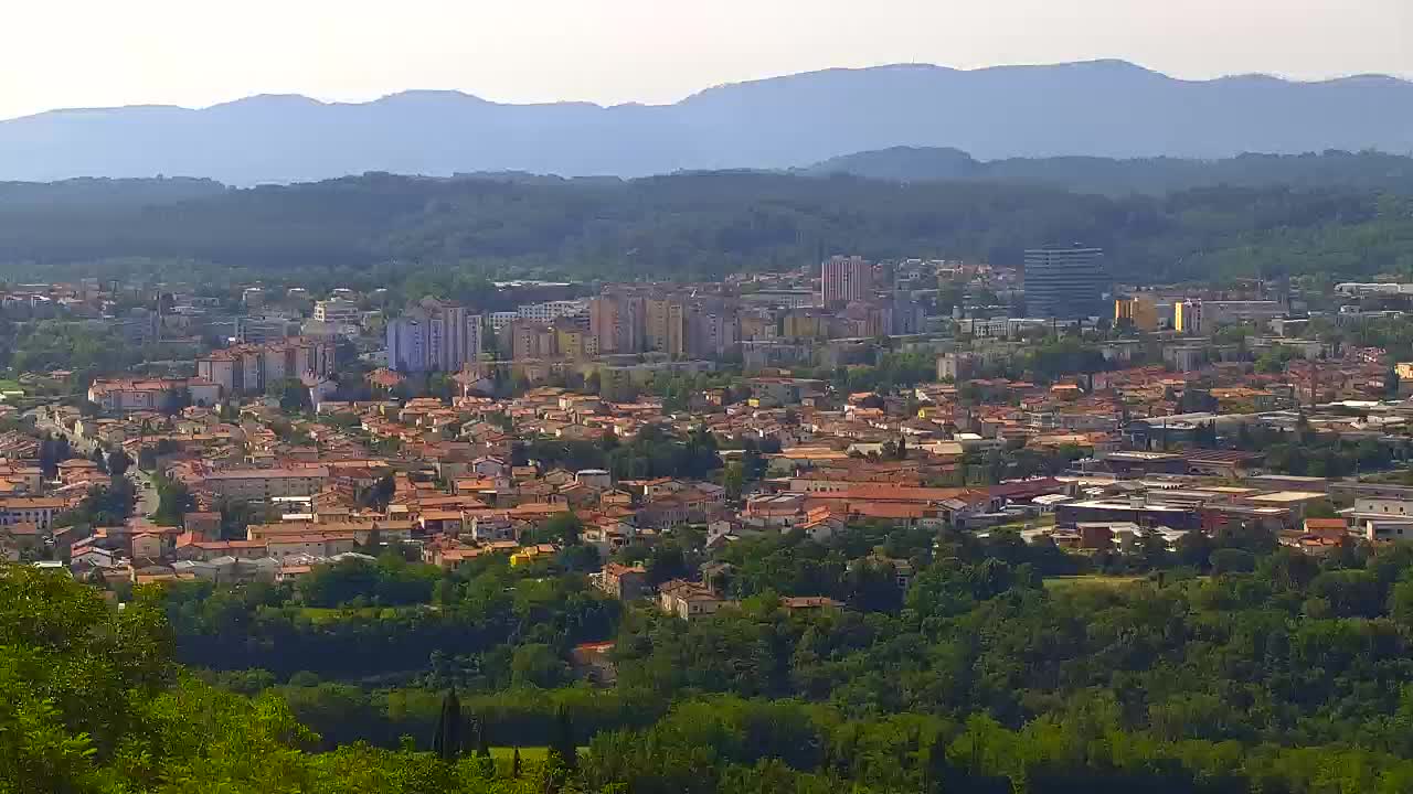 Brezmejna spletna kamera Nova Gorica in Gorica!