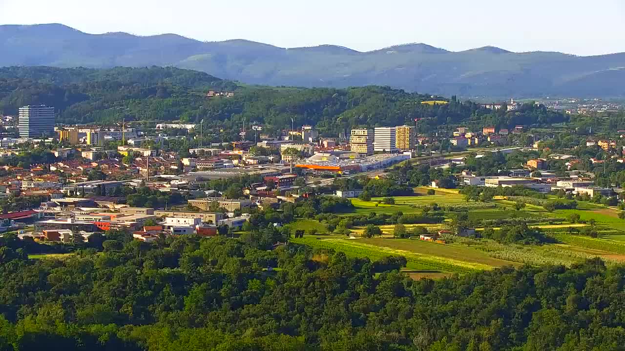 Otkrijte Beskrajnu Web Kameru Nova Gorica i Gorica!