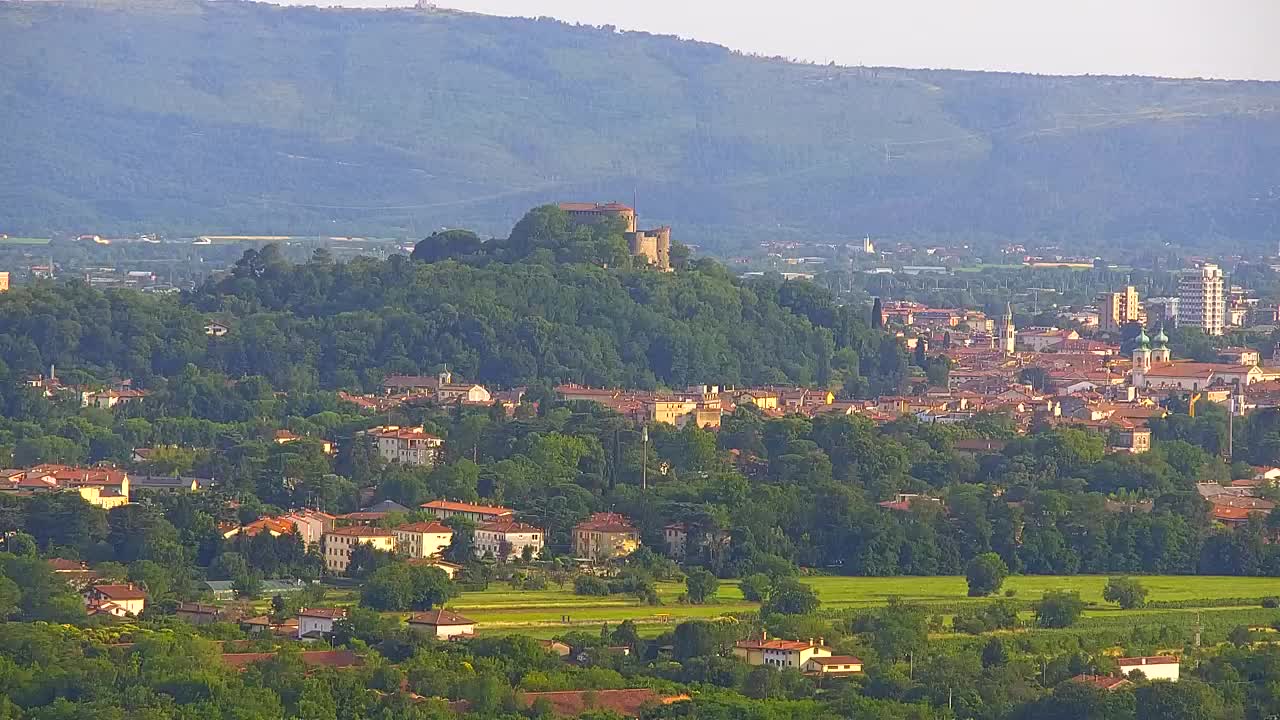 Brezmejna spletna kamera Nova Gorica in Gorica!