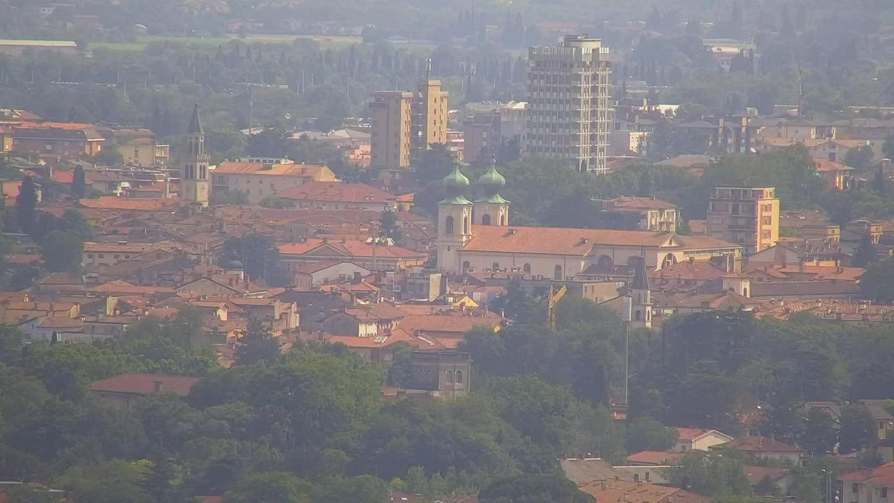 Brezmejna spletna kamera Nova Gorica in Gorica!