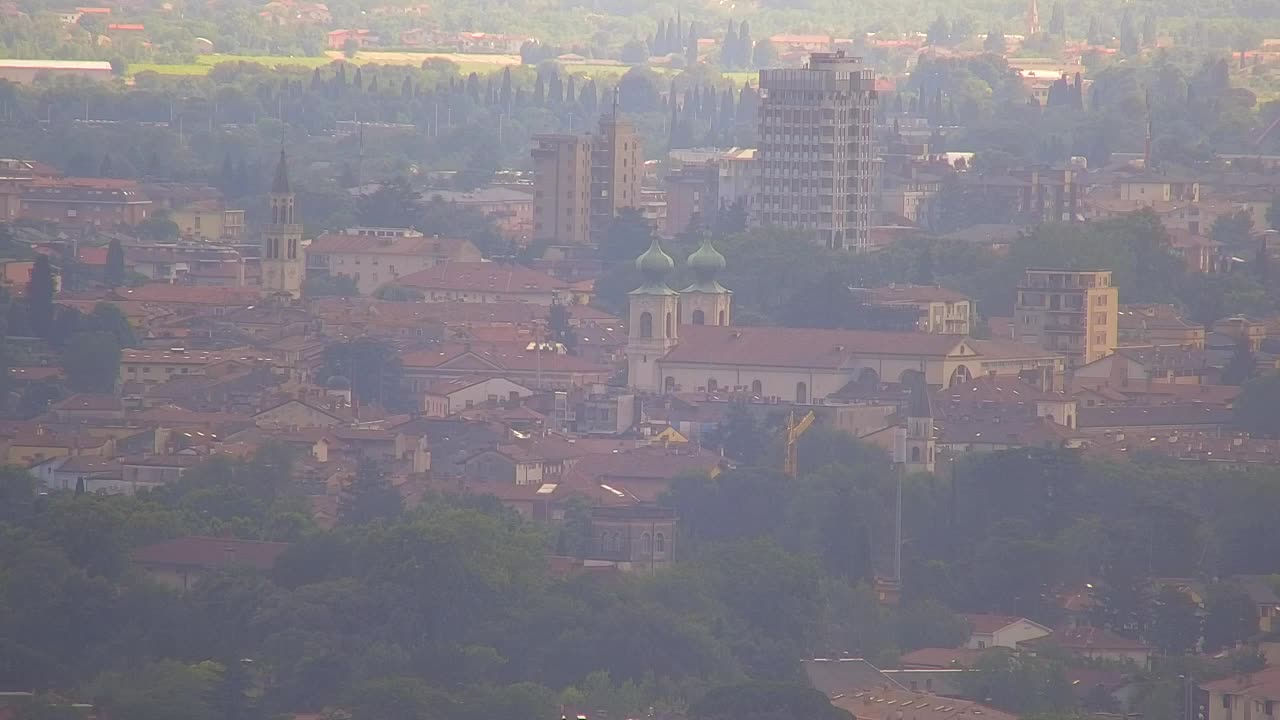 Brezmejna spletna kamera Nova Gorica in Gorica!