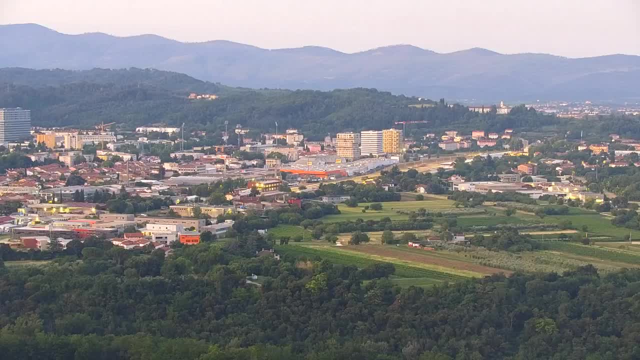 Brezmejna spletna kamera Nova Gorica in Gorica!