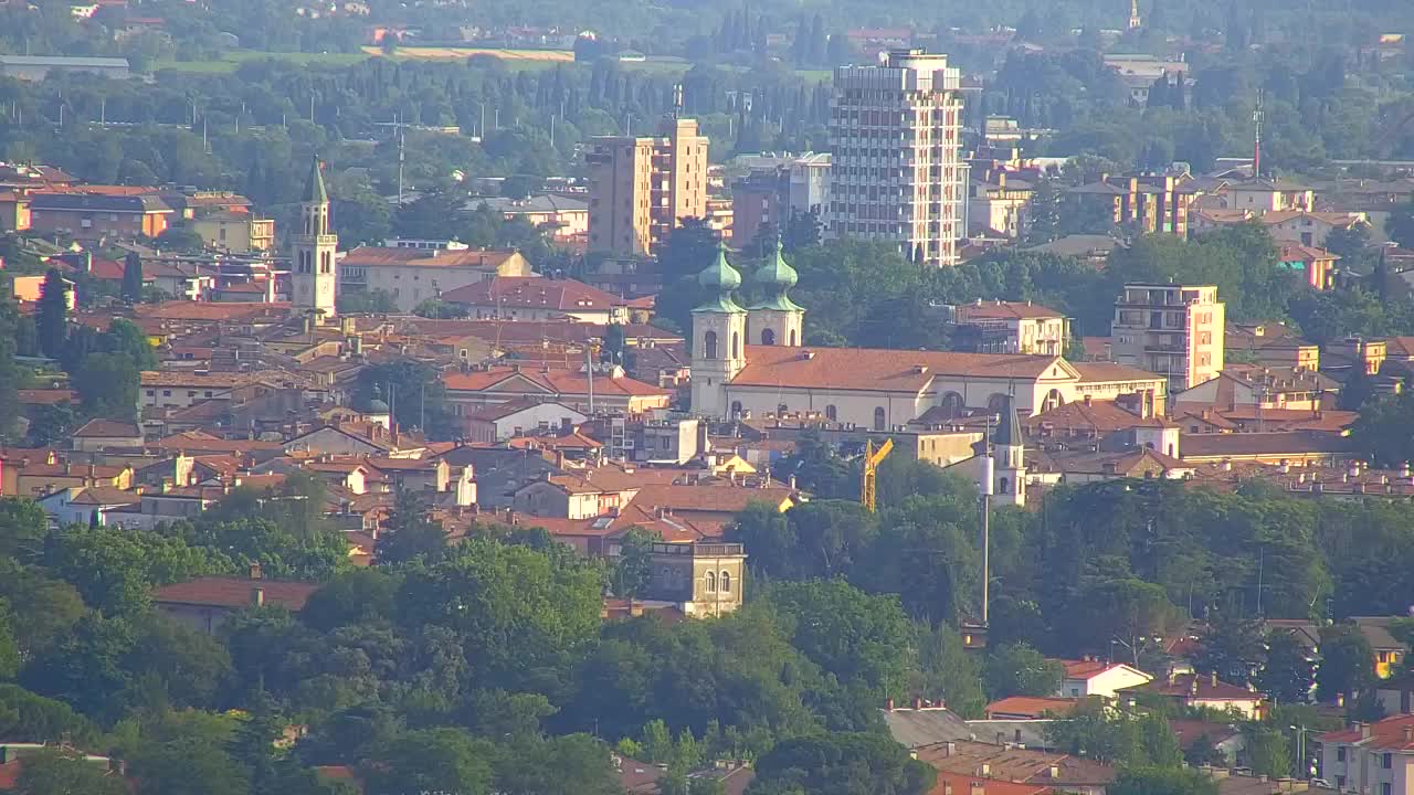 Otkrijte Beskrajnu Web Kameru Nova Gorica i Gorica!