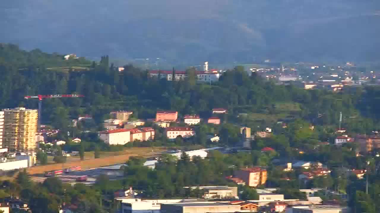 Otkrijte Beskrajnu Web Kameru Nova Gorica i Gorica!